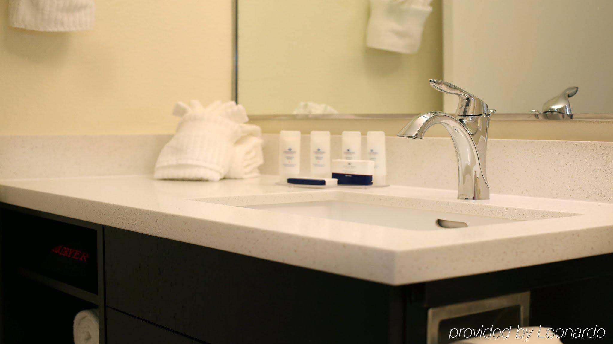 Candlewood Suites East Lansing By Ihg Екстер'єр фото
